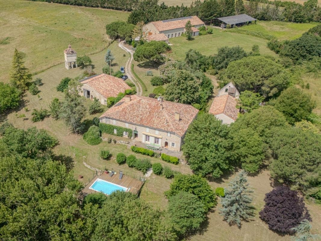 Maison à Astaffort, Nouvelle-Aquitaine, France 1 - 18882929