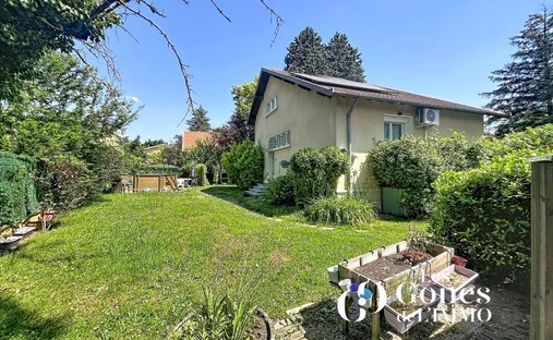 Haus in Francheville le Haut-Bruissin, Francheville, Frankreich 1