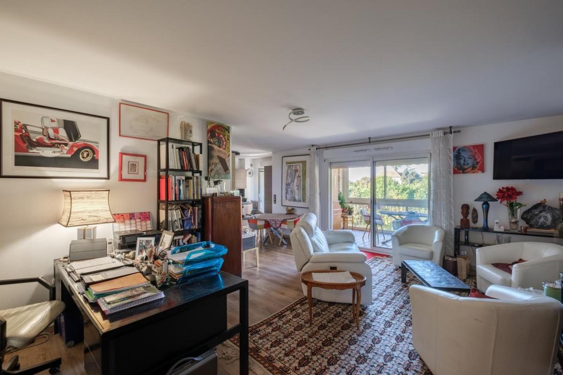 Appartamento a Mougins, Provenza-Alpi-Costa Azzurra, Francia 2 - 18885571