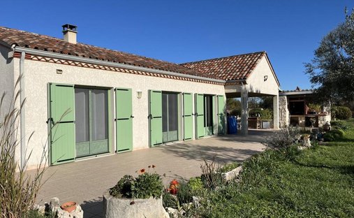Villa in Cordes-sur-Ciel, Occitania, France 1