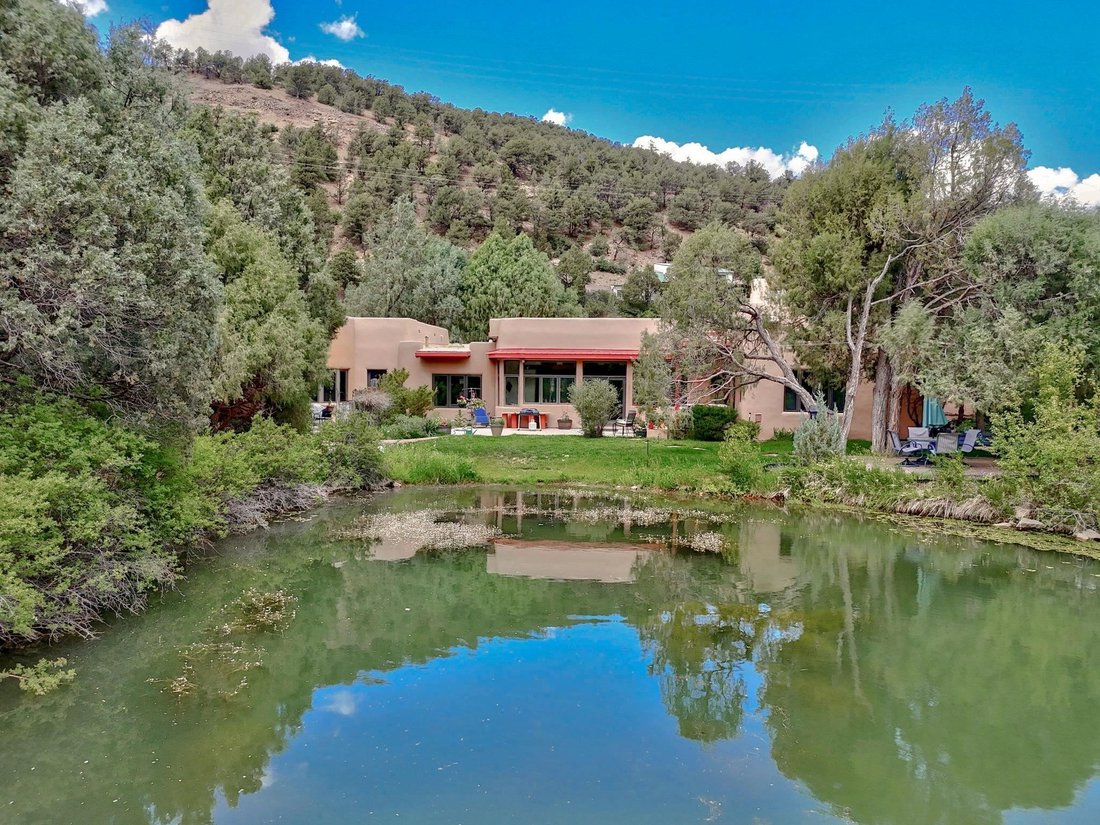 House in Taos, New Mexico, United States 1 - 18888598