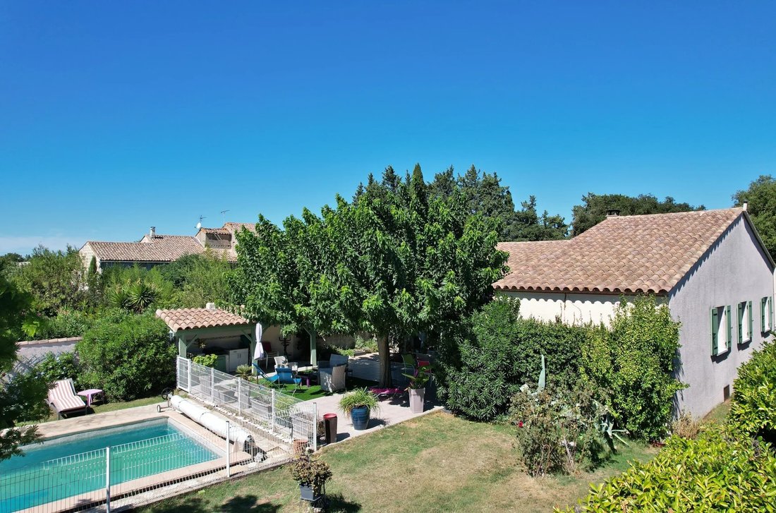 Villa a Uzès, Occitania, Francia 1 - 18884990