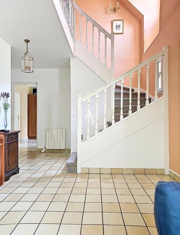House in Les Clayes-sous-Bois, Ile-de-France, France 5 - 18885138