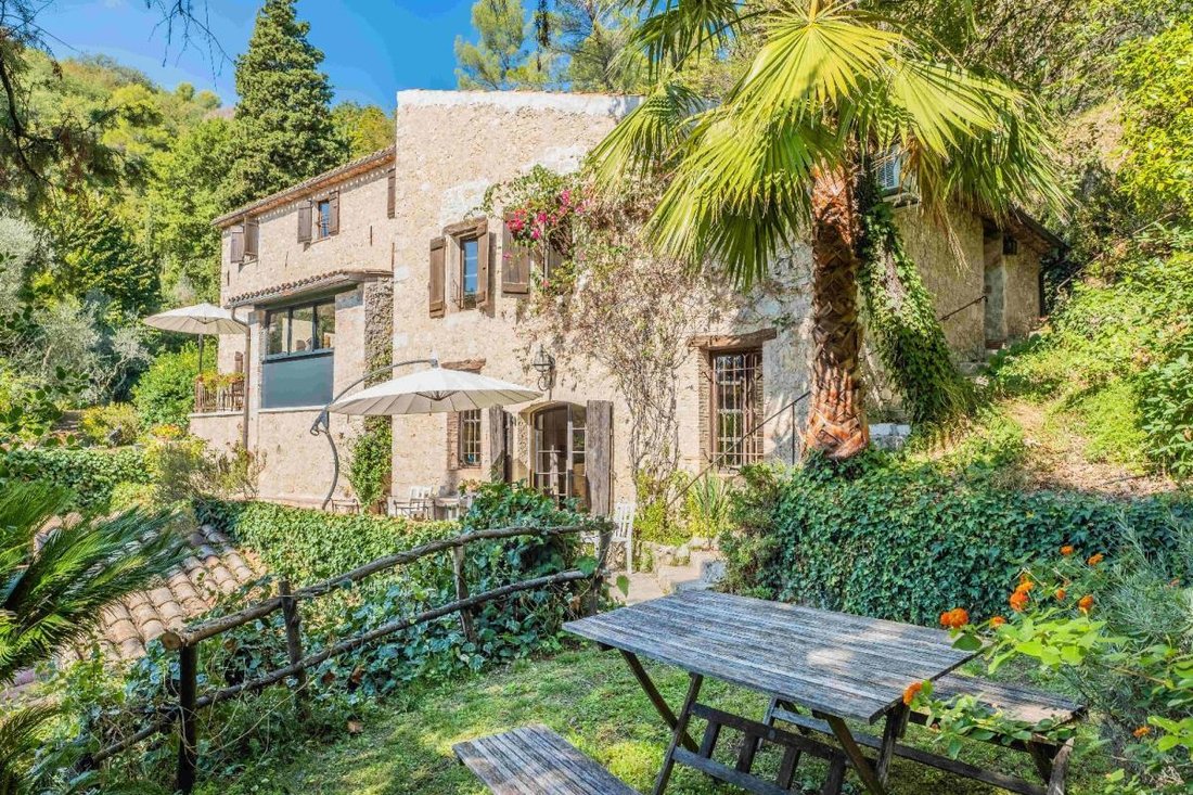 Casa en Carros, Provenza-Alpes-Costa Azul, Francia 1 - 18885836