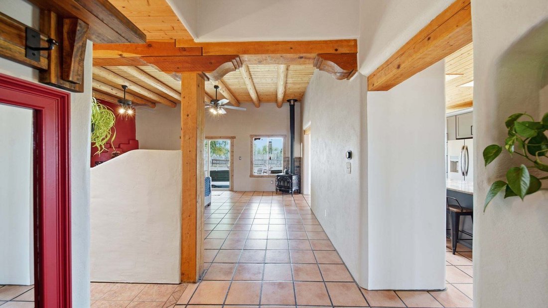 House in Taos, New Mexico, United States 5 - 18888488