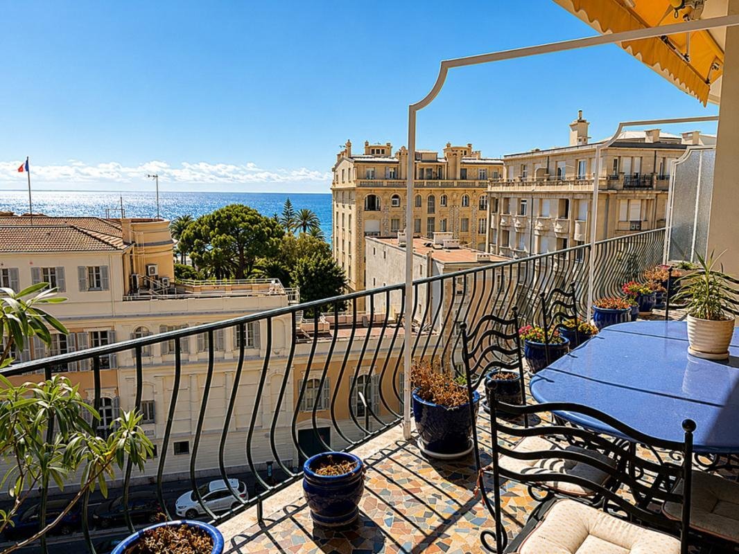 Wohnung in Nizza, Provence-Alpes-Côte d'Azur, Frankreich 1 - 18886120