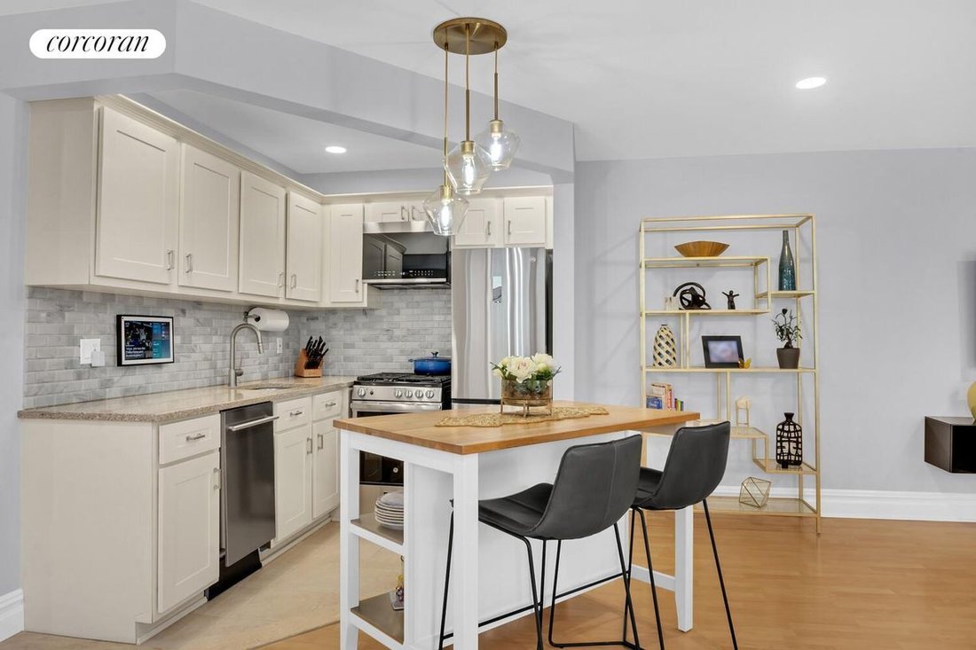 Co Op in New York, New York, United States 3 - 18886704