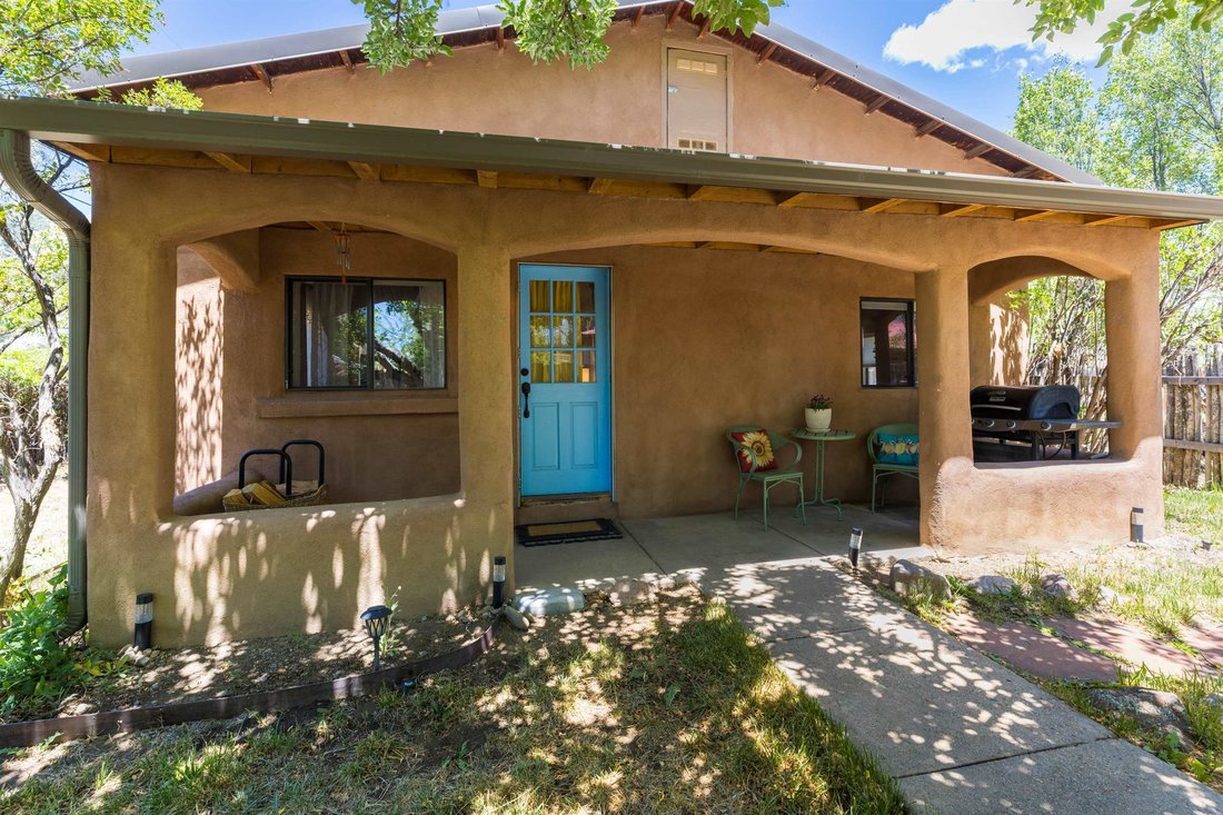 House in Taos, New Mexico, United States 3 - 18888385