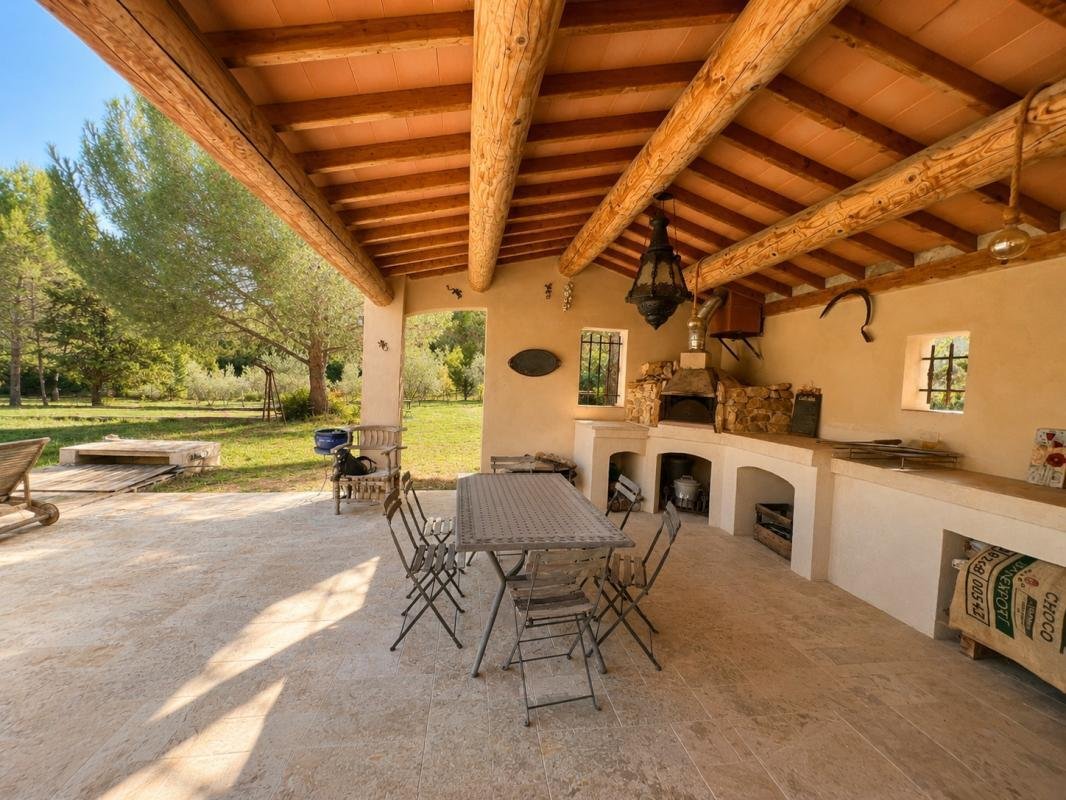 Villa in Trets, Provence-Alpes-Côte d'Azur, France 4 - 18891032