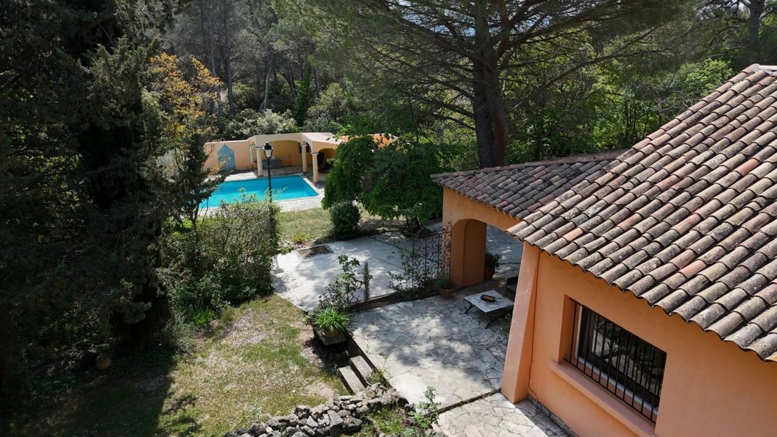Casa a Saint-Marc-Jaumegarde, Provenza-Alpi-Costa Azzurra, Francia 4 - 18890961