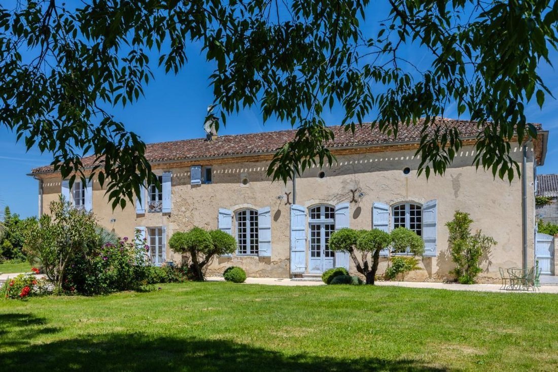 Maison à École Paul Bert-Lycée Bernard Palissy, Agen, France 1 - 18881366