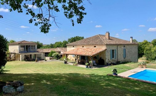 Maison à Saint-Clar, Occitanie, France 1