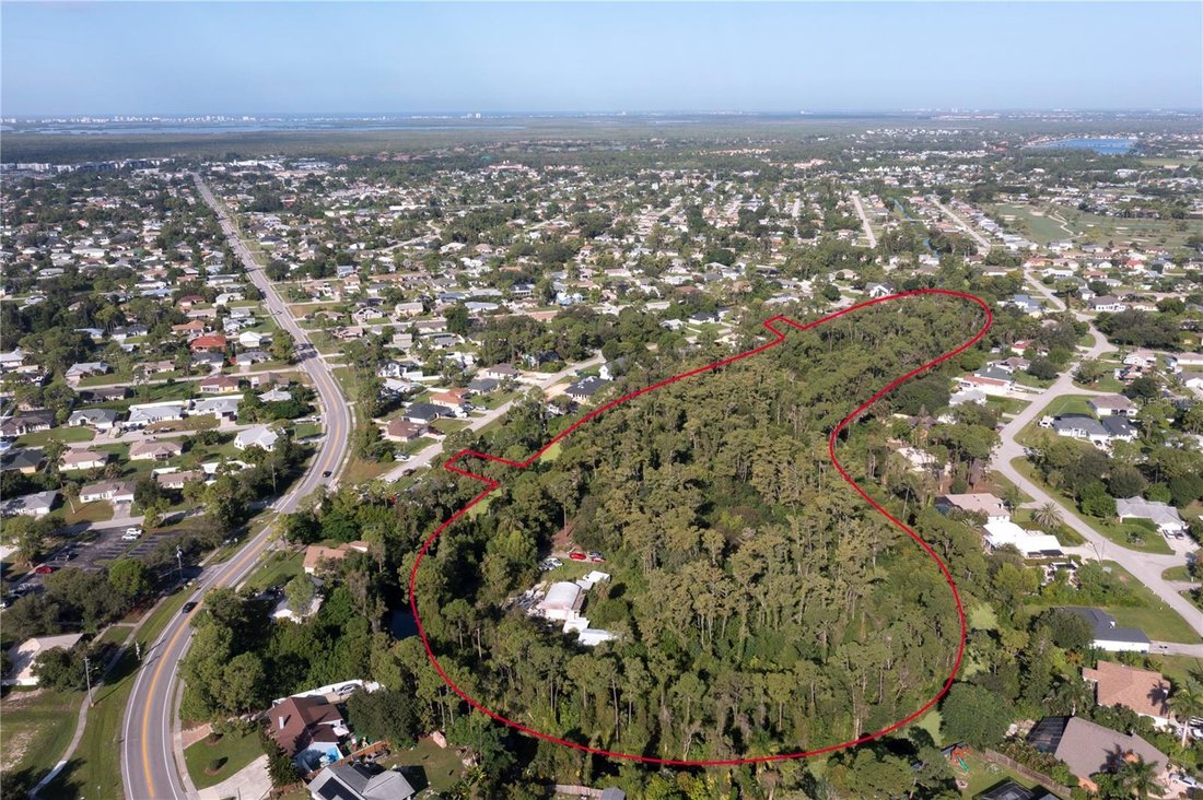 Terrain à Fort Myers, Floride, États-Unis 1 - 18879732