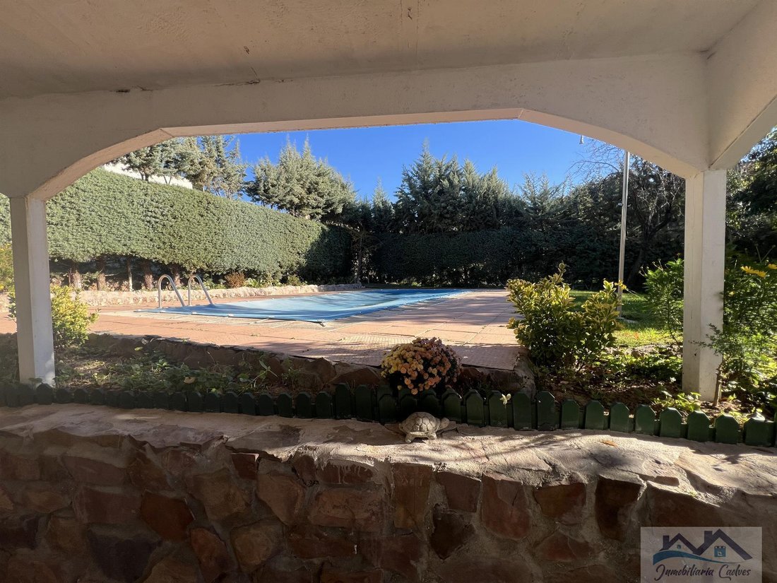 Chalet a Boadilla del Monte, Madrid, Spagna 2 - 18878956