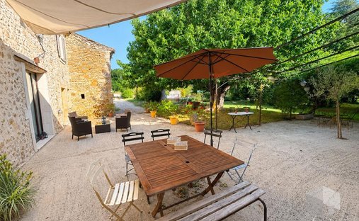 Casa a Saint-Gervais-sur-Roubion, Auvergne-Rodano-Alpi, Francia 1