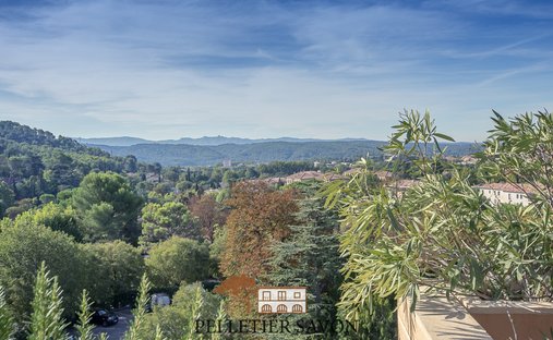 Apartment in Granettes-Jauberte-Sainte Anne, Aix-en-Provence, France 1