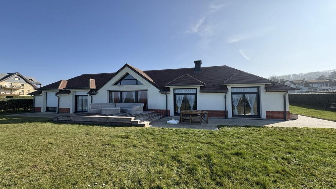 Casa a Benerville-sur-Mer, Normandia, Francia 1 - 18885641
