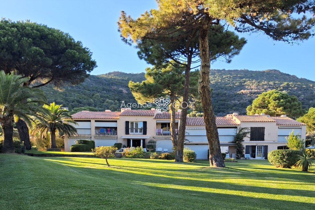 Apartment in Le Lavandou, Provence-Alpes-Côte d'Azur, France 1 - 18631524