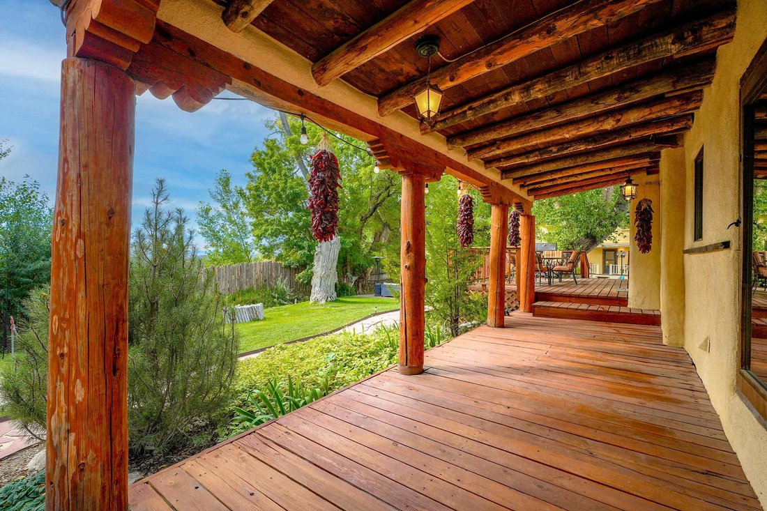 House in Taos, New Mexico, United States 5 - 18888427