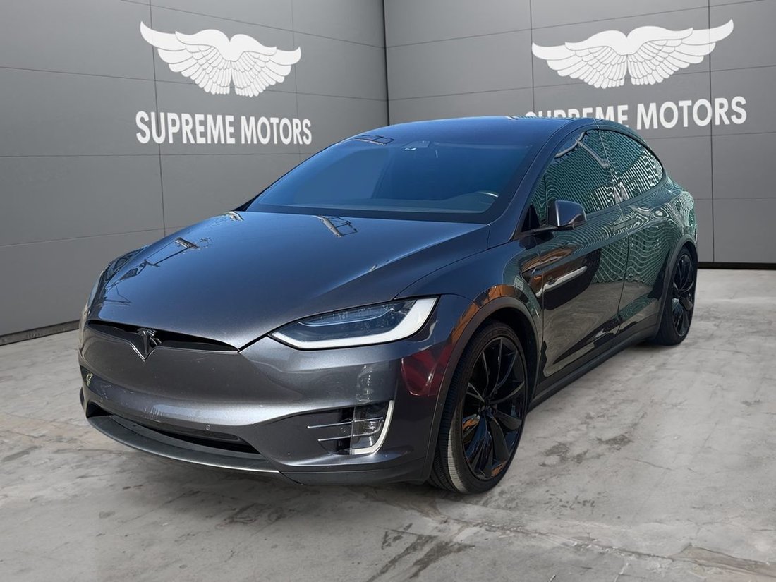 Suv in Costa Mesa, CA, United States 4 - 18118028