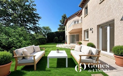 House in Francheville le Haut-Bruissin, Francheville, France 1