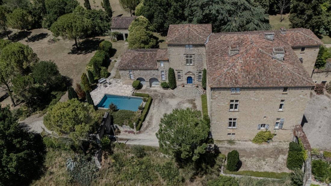 Castello a Nord, Condom, Francia 1 - 18882864
