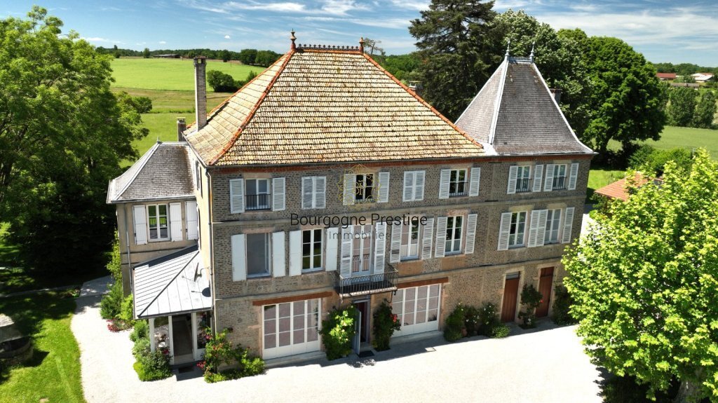 House in Centre Ville, Tournus, France 1 - 18882980