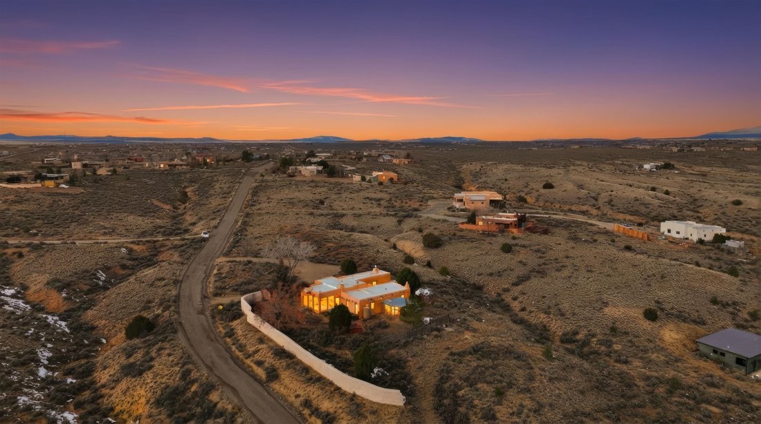 House in El Prado, New Mexico, United States 1 - 18888607
