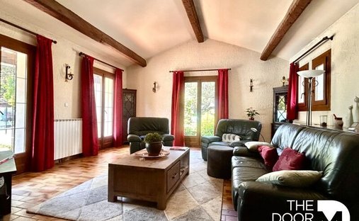 Villa in Besse-sur-Issole, Provence-Alpes-Côte d'Azur, France 1