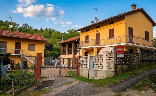 Villa in Baldissero Torinese, Piedmont, Italy 1
