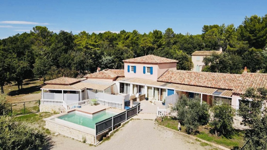 Casa a Régusse, Provenza-Alpi-Costa Azzurra, Francia 1 - 18880872