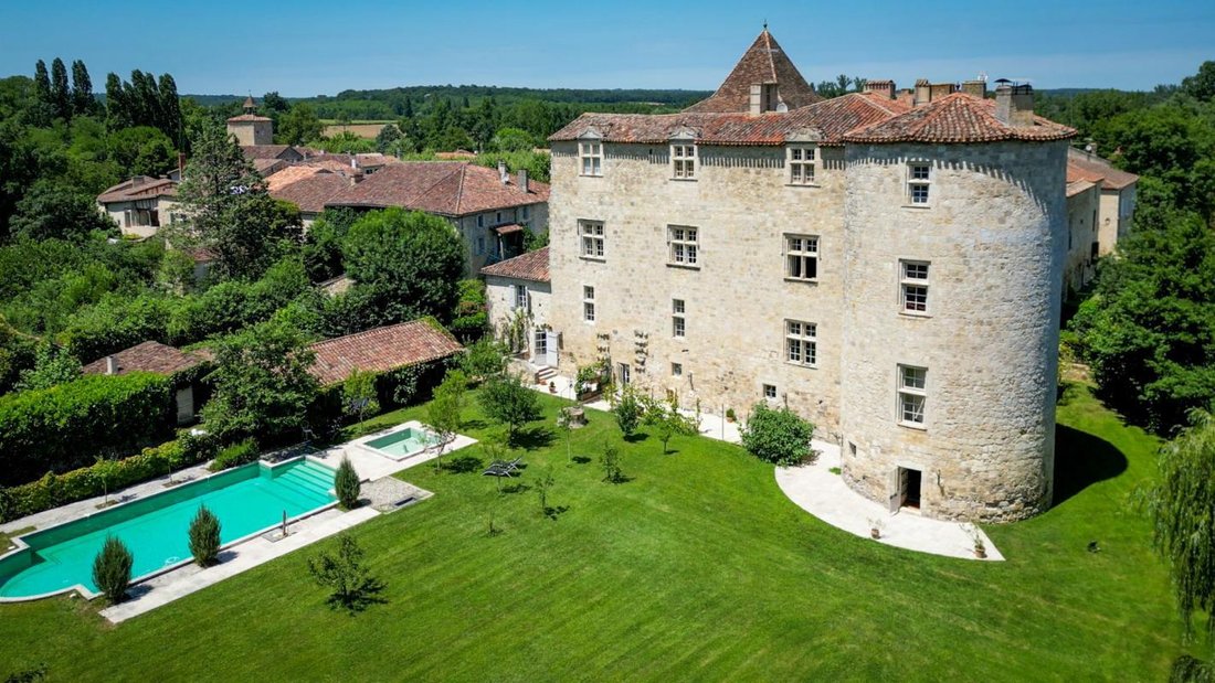 Schloss in Fources, Okzitanien, Frankreich 1 - 18884216