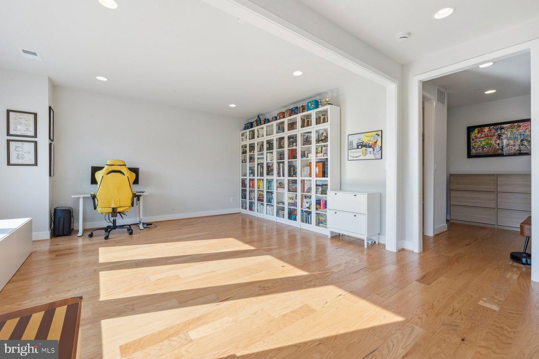 Townhouse in Bethesda, Maryland, United States 3 - 18892479