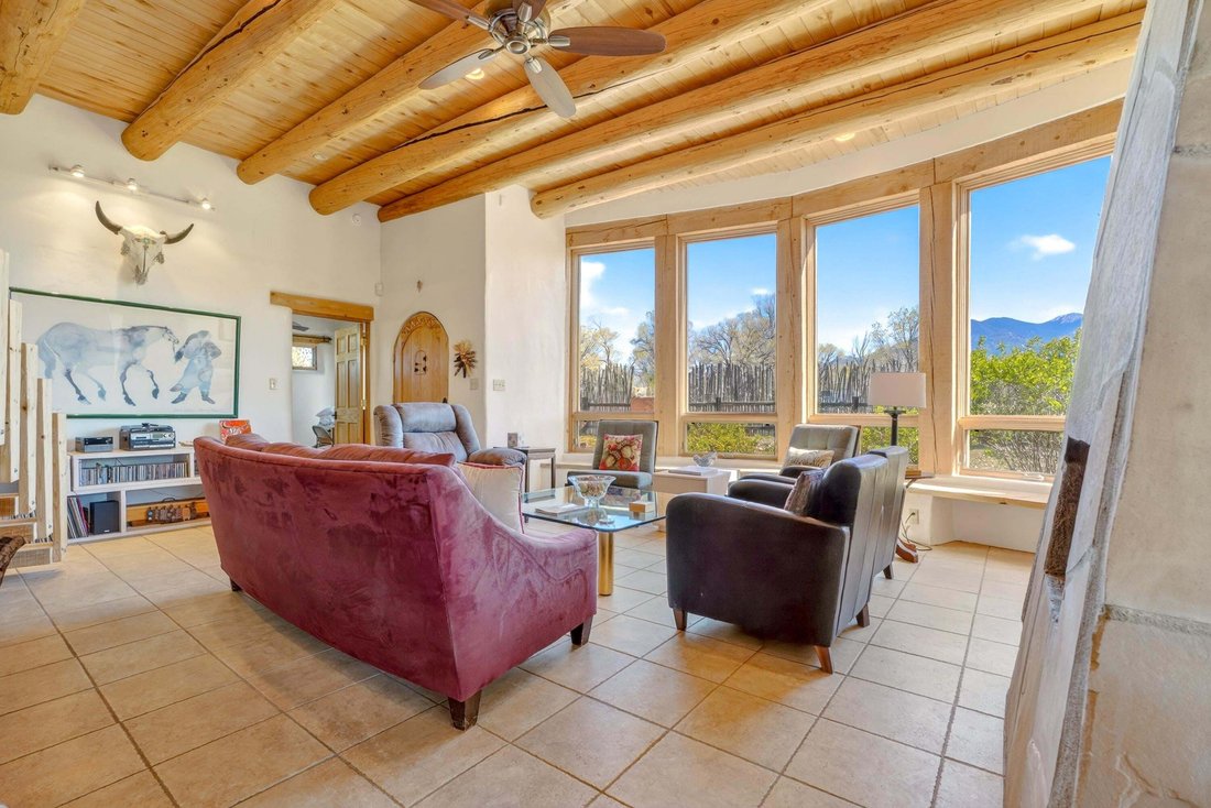 House in El Prado, New Mexico, United States 5 - 18888554