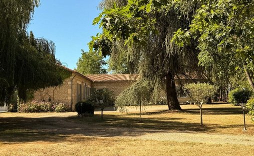 Casa en Vouillé, Nueva Aquitania, Francia 1