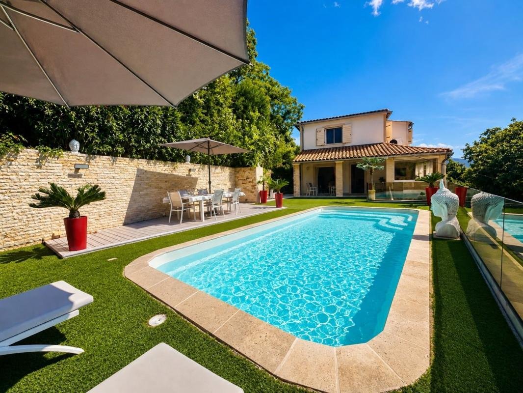 Casa en Tourrette-Levens, Provenza-Alpes-Costa Azul, Francia 1 - 18882186