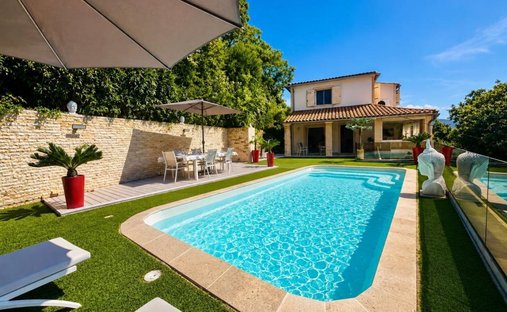 Casa en Tourrette-Levens, Provenza-Alpes-Costa Azul, Francia 1