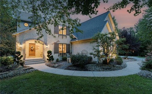 House in Chagrin Falls, Ohio, United States 1