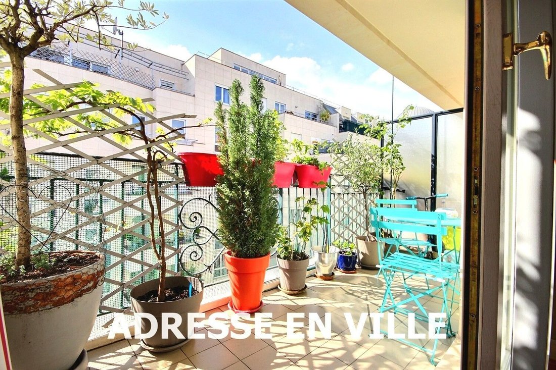 Apartment in Hôtel de Ville-Planchette, Levallois-Perret, France 3 - 18883561