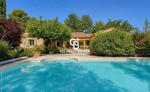 House in Est, Fuveau, France 1