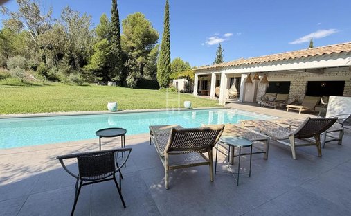 Casa en Fontvieille, Provenza-Alpes-Costa Azul, Francia 1