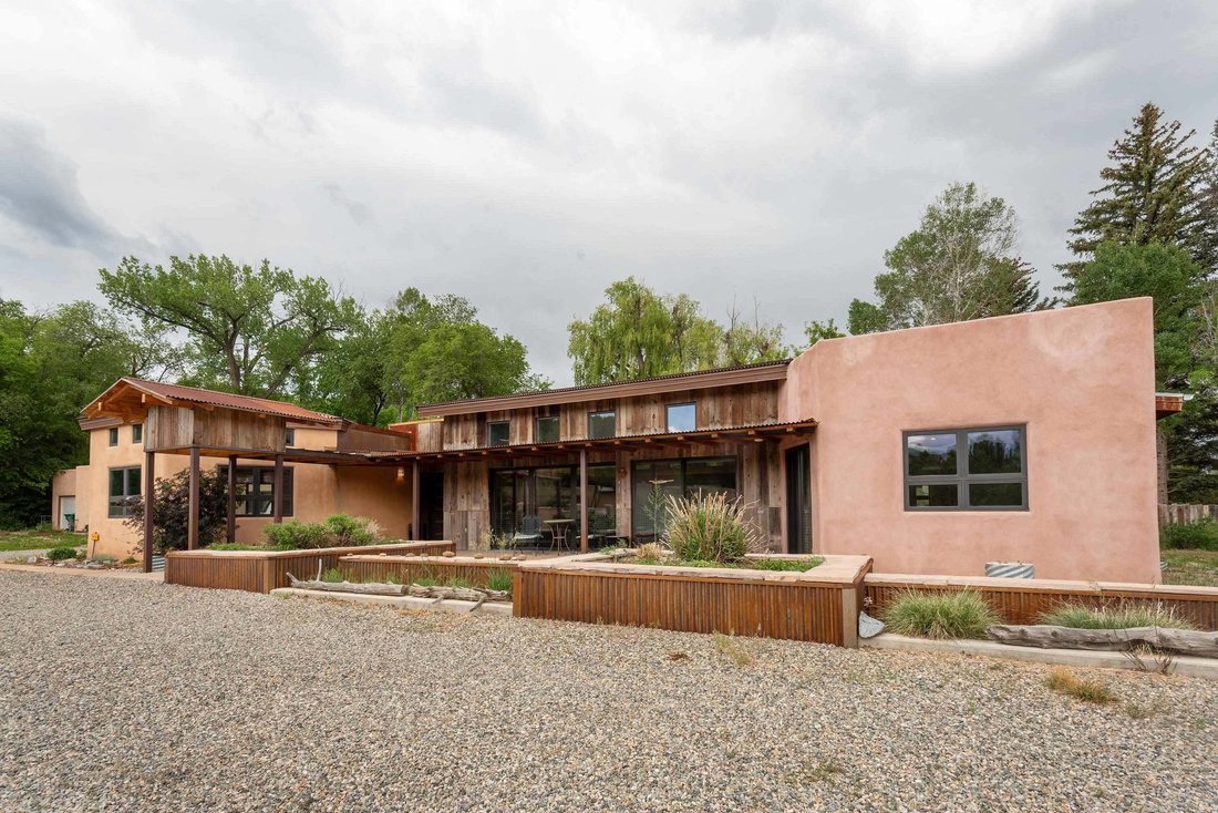 House in Taos, New Mexico, United States 5 - 18888182