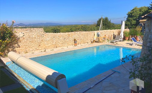 Casa a Chateauneuf-du-Rhône, Auvergne-Rodano-Alpi, Francia 1
