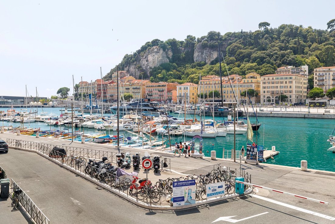 Wohnung in Le Port, Nizza, Frankreich 1 - 18880343