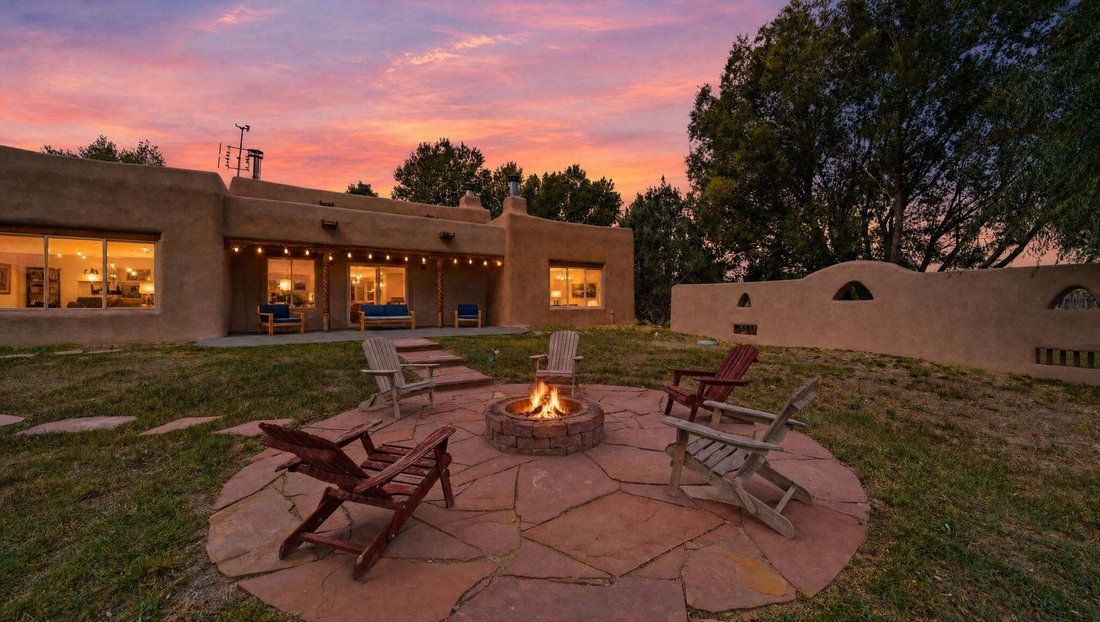 House in Taos, New Mexico, United States 1 - 18888488