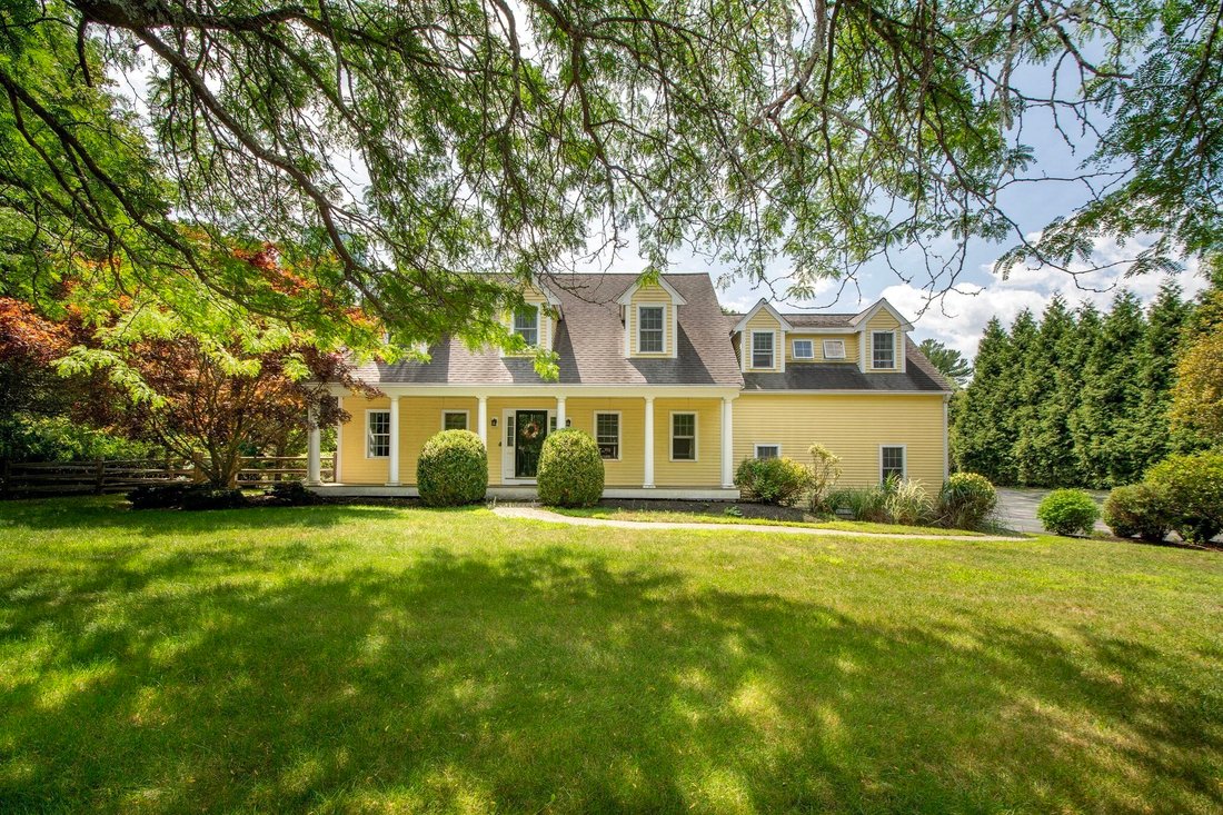 House in Pembroke, Massachusetts, United States 1 - 18879671