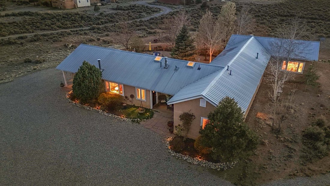 House in Arroyo Hondo, New Mexico, United States 1 - 18888588