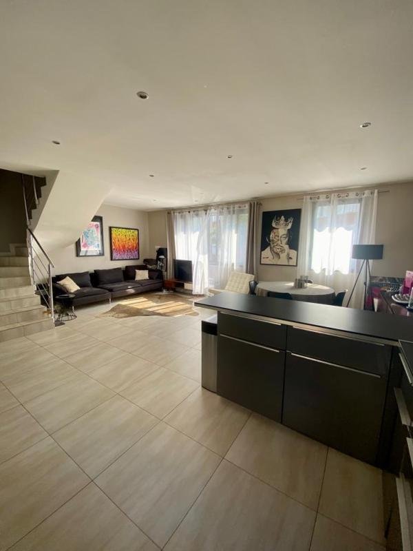 Apartamento en Creteil, Isla de Francia, Francia 3 - 18883623