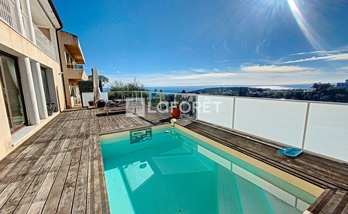 Villa in Village-Cros de Caste-Coupiere-Mont Gros, Roquebrune-Cap-Martin, France 1