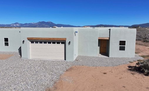 House in Ranchos de Taos, New Mexico, United States 1